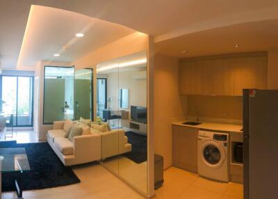 1-bedroom modern condo for sale close to BTS Thonglor