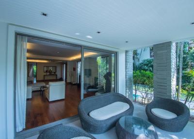 Gorgeous 3-bedroom apartments, with pool view and near the sea in Pearl of Naithon project, on Naithon beach  ( + Video review)