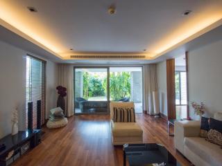 Gorgeous 3-bedroom apartments, with pool view and near the sea in Pearl of Naithon project, on Naithon beach  ( + Video review)