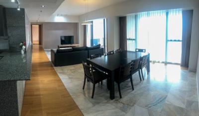 3-bedroom spacious condo for sale at The Met Condo