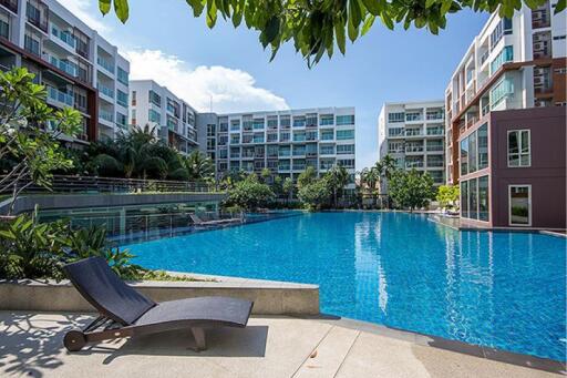 One Bedroom Beach Condo in Hua Hin at The Seacraze