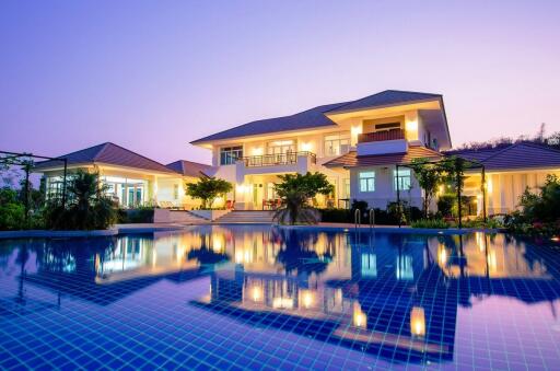 6-Star Luxury Villa near Hua Hin City Center