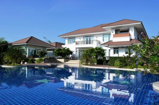 6-Star Luxury Villa near Hua Hin City Center