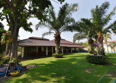 Great Golf Course Villa in Hua Hin at Palm Hills Golf Resort