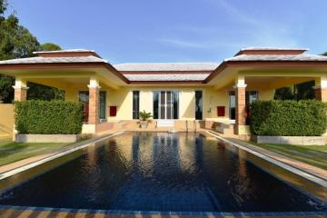 Strong-built Pool Villa in Cha-am City near Beach