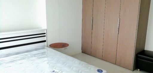 2-bedroom condo for sale close to Ratchadamri BTS station