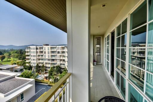 Topfloor Beach Condo in Hua Hin at Autumn Condominium