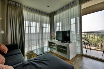 Topfloor Beach Condo in Hua Hin at Autumn Condominium