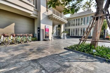 Topfloor Beach Condo in Hua Hin at Autumn Condominium