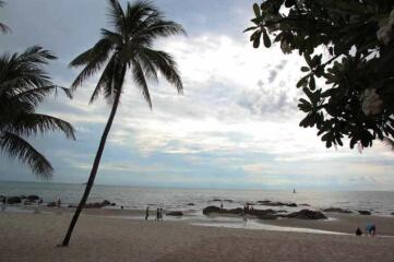 Beachfront Condo in Hua Hin with Stunning Sea View