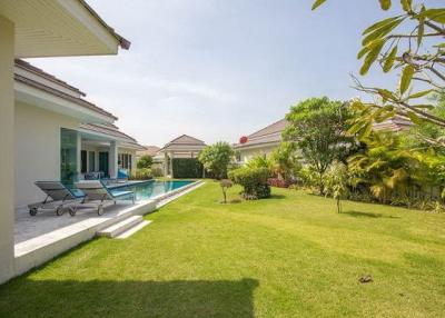 Luxury 4-Bed Pool Villa in Hua Hin with Mountain View