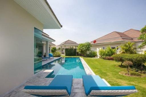Luxury 4-Bed Pool Villa in Hua Hin with Mountain View