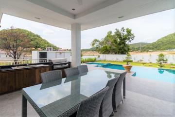Luxury 5-Bed Pool Villa in Hua Hin with Amazing Views