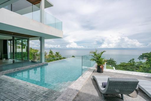 Luxurious premium, large 6-bedroom villa, with sea view in Cape Amarin project, on Kamala Beach beach