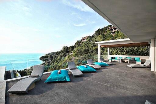 Luxurious premium, large 6-bedroom villa, with sea view in Cape Amarin project, on Kamala Beach beach