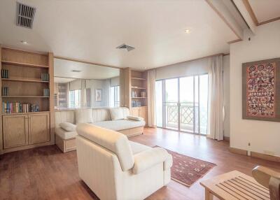 Golf Condo in Hua Hin at Palm Hills Golf Resort