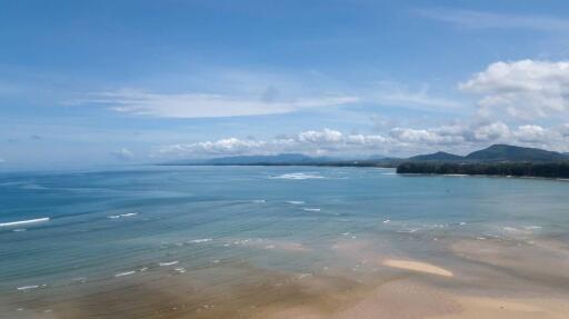 Chic 1-bedroom apartments, with sea view and near the sea, on Nai Yang beach