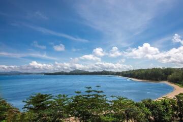 Chic 1-bedroom apartments, with sea view and near the sea, on Nai Yang beach