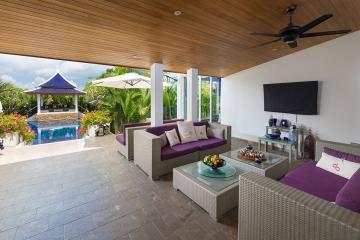 Stylish, large 8-bedroom villa, with pool view, on Bangtao/Laguna beach