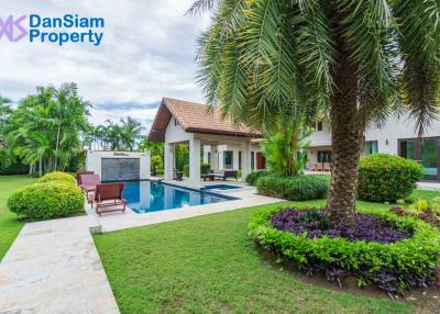 High Standard Villa near Hua Hin in Pranburi at Hana Village1