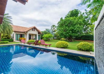 High Standard Villa near Hua Hin in Pranburi at Hana Village1