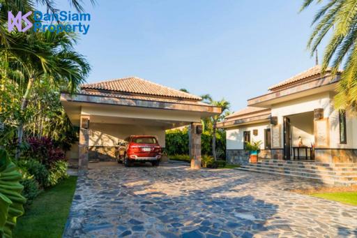 Luxury Bali-style Villa near Hua Hin in Pranburi at Hana Village1