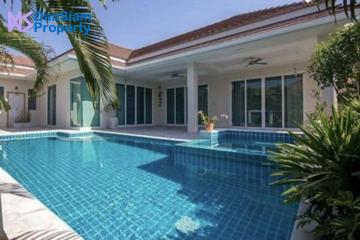 Luxury 3-Bed Pool Villa in Hua Hin at Red Mountain Boutique