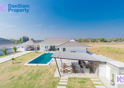 Brand new 5-Bed pool Villa in Hua Hin on Large Land Plot