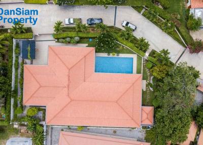 Absolute Luxury Pool Villa in Excellent South Hua Hin Location