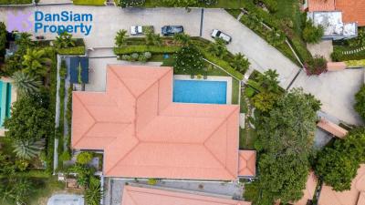 Absolute Luxury Pool Villa in Excellent South Hua Hin Location