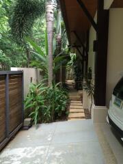 Cozy, large 3-bedroom villa near the sea, on Koh Kaew beach