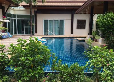 Cozy, large 3-bedroom villa near the sea, on Koh Kaew beach