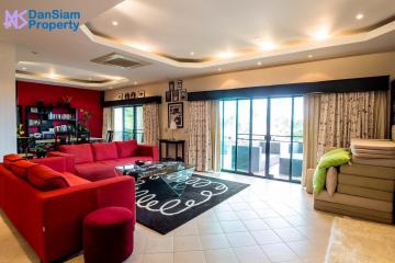 Luxury Golf Condo in Hua Hin at Palm Hills Golf Resort