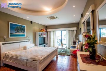 Luxury Golf Condo in Hua Hin at Palm Hills Golf Resort