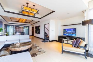 Astonishing 2-bedroom villa, with sea view and near the sea in Dusit Thani project, on Bangtao/Laguna beach