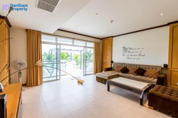 Topfloor Beach Condo in Hua Hin at Blue Lagoon Resort