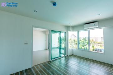 Beach condo in Hua Hin/Khao Takiab at Jamchuree