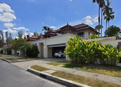 Exclusive, large 4-bedroom villa, with pool view in Laguna Fairways project, on Bangtao/Laguna beach