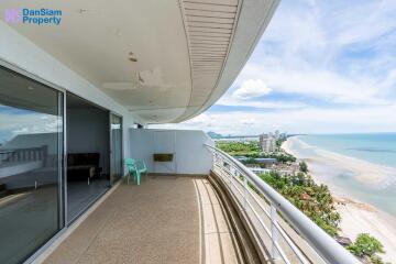 Sea View Beachfront Condo in Hua Hin at Sandy Beach