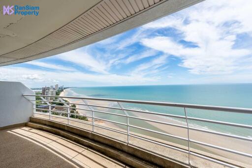 Sea View Beachfront Condo in Hua Hin at Sandy Beach