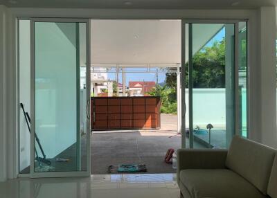 Gorgeous 3-bedroom villa, with pool view, on Ao Yon beach