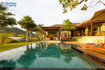 Luxury 3 Bed Lake Front Villa in Hua Hin at Sira Sila