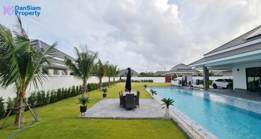 Exceptional 4-Bedroonm Pool Villa in Hua Hin/Cha-am at The Clouds