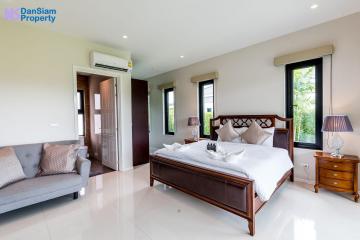 Large 4-Bedroom Pool Villa in Hua Hin/Cha-am at The Clouds