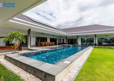 Large 4-Bedroom Pool Villa in Hua Hin/Cha-am at The Clouds