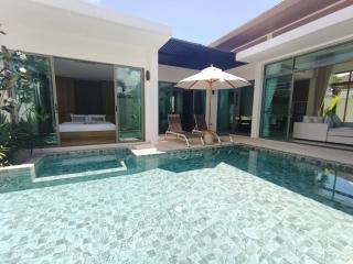 Astonishing 2-bedroom villa, with pool view, on Bangtao/Laguna beach