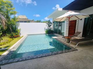 Astonishing 2-bedroom villa, with pool view, on Bangtao/Laguna beach