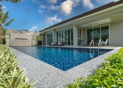 Luxurious 3-bedroom villa, with pool view in Peykaa Estate Villas project, on Bangtao/Laguna beach