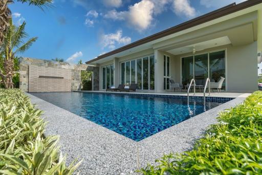 Luxurious 3-bedroom villa, with pool view in Peykaa Estate Villas project, on Bangtao/Laguna beach