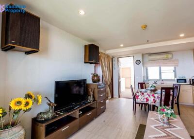 Beachfront Condo in Hua Hin with Great Sea View